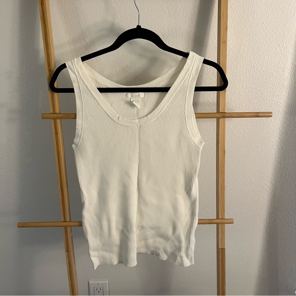 H&M basic white knit top size L gently worn